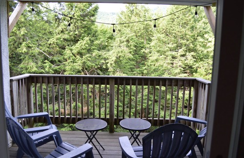 Warren Condo | Professionally managed cozy ski gem in Warren!