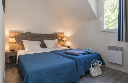 Le Tronchet House | Profitez des Vacances Relaxantes | Piscine + Sauna