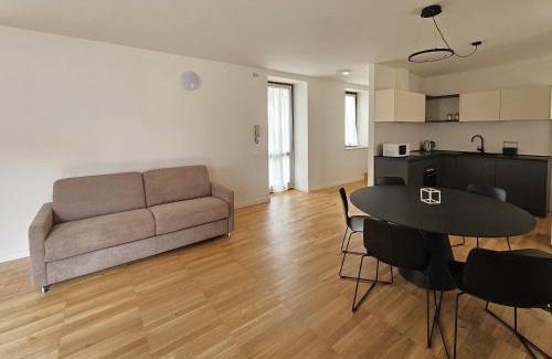 Peschiera del Garda City Centre Apartment | Profumo di Lago Peschiera-by Goccia di Lago