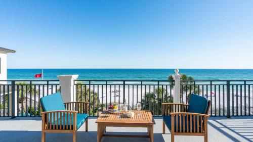 Miramar Beach House | Promenade by AvantStay Beach Front Mansion w Breathtaking Views Pool