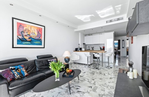 Fabron Apartment | Promenade Pearl - Stunning sea View Flat on the Promenade des Anglais