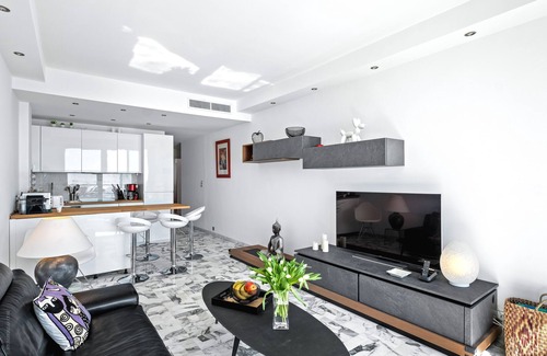 Fabron Apartment | Promenade Pearl - Stunning sea View Flat on the Promenade des Anglais