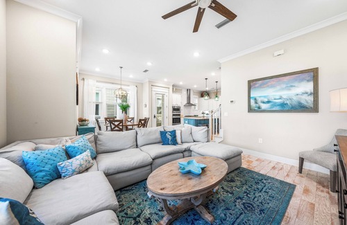 Panama City Beach House | Prominence 30A | Golf Cart + Bikes | 2 Pools