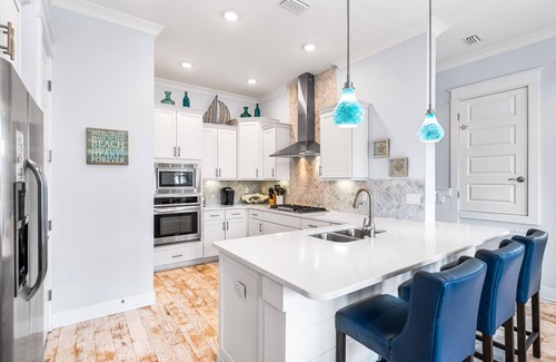 Panama City Beach House | PROMINENCE 30A NEW 6-SEATER GOLF CART END LOCATION/NEAR POOL