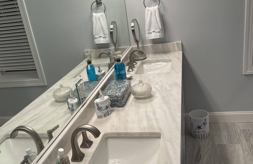 Morehead City House | Promise Land Gem