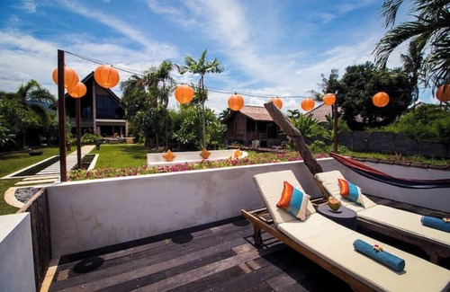 Dencarik Villa | ❤PROMO Beachfront oasis. Private pool and firepit