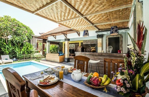 Kerobokan Villa | PROMO! Boho Chic 3BR Private Pool Villa with Bath tubs & Hammock in Seminyak