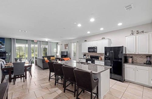 Loughman House | PROMO Charming 5BR Townhome, Pool, Resort - by Blue Sky Villas