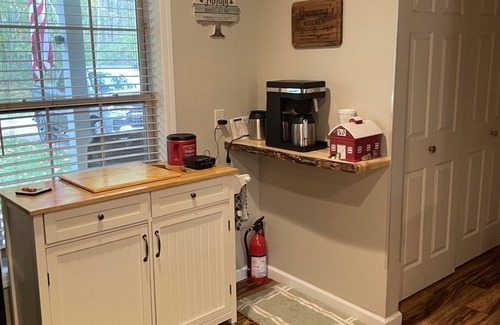 Spruce House | PROMO FOR WEEKLY STAY OF 5% Charming Maple Lane Lodge By Beautiful Hubbard Lake!