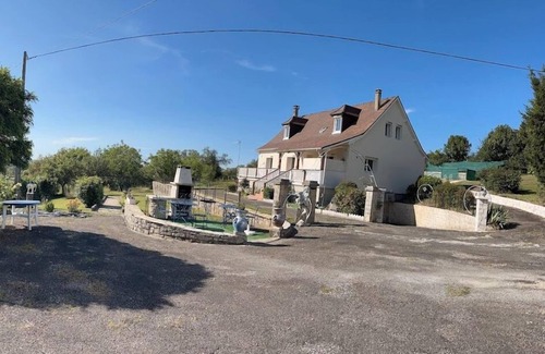 Payrac Villa | Promo juillet climatisée caleche sur l'axe Rocamadour ' sarlat piscine privée