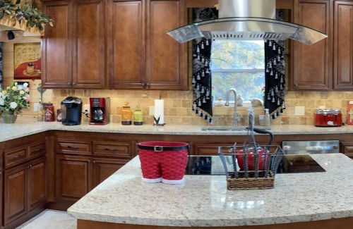 Wears Valley Cabin | Promo*Panoramic 360 view-Hot tub-Hogwarts Dorm-MardiGras Bar-themed theater