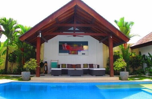 Central Seminyak Villa | Promo Rate Seminyak Prime Location Suitable for Big Family