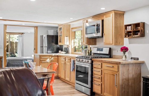 Nederland House | PROMO WEEK & MONTHLY DISCOUNTS!nCreekside Home, walk to everything in Nederland!
