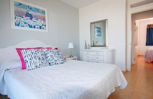 Costa Meloneras Villa | Property in Meloneras with pool and garden, near the beach.