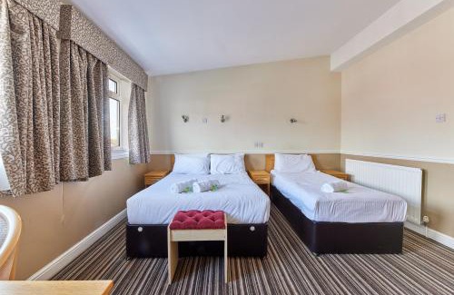 Jesmond House | Properties Unique Dene Rooms - Family Room
