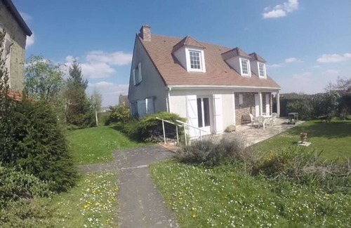 Les Clayes-sous-Bois Villa | PROPERTY FURNISHED RENTAL LONG TERM DISCOUNTS