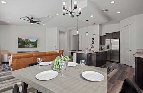 Mesquite House | Prosecco Paradise by Mesquite Vacation Rentals with $510 in free daily activities!