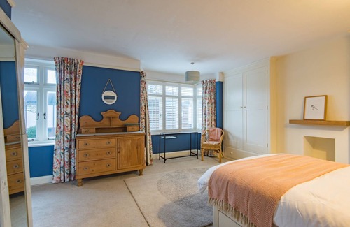Hythe Cottage | Prospect Cottage by Bloom Stays - a holiday let that sleeps 6 guests in 2 bedrooms