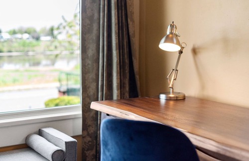 Lewiston House | Prospect Delight - River Views, Historic Home, Walk To Town!