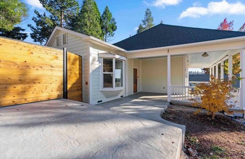 Grass Valley House | Prospector's Cottage