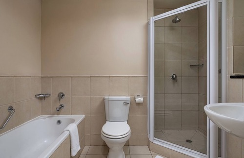 Brandwag Hotel | Protea Hotel by Marriott Bloemfontein
