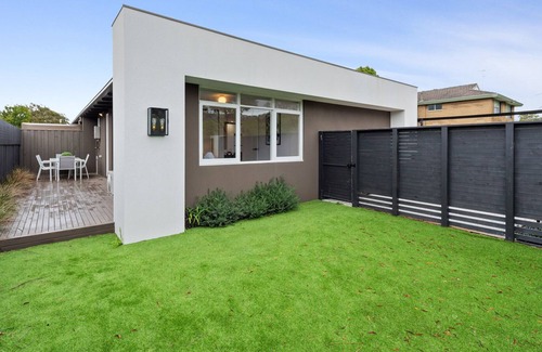 Dromana Villa | Proton Beach Villa 1 - DISCOUNTED NEW LISTING