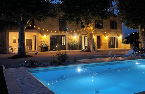 Caderousse House | Provencal building with swimming pool 10-12 beds - air conditioning with panoramic view
