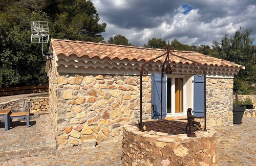 Villecroze Cabin | Provencal cottage