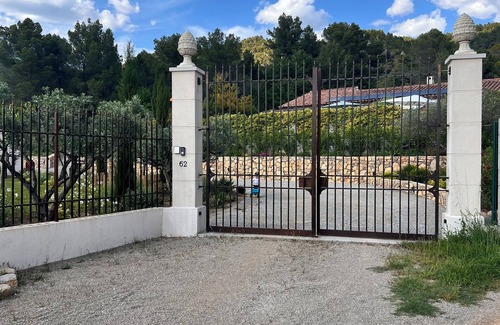 Villecroze Cabin | Provencal cottage