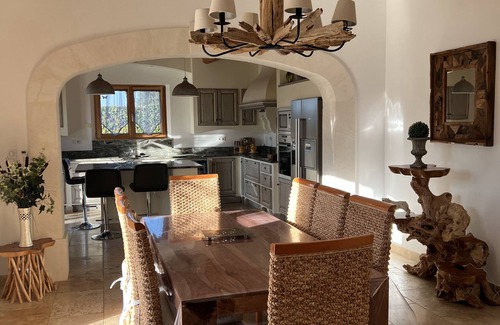 Chateaurenard Villa | Provencal country house with heated freeform pool