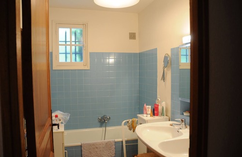 Apt Other | Provencal country house, exceptional view with swimming pool
