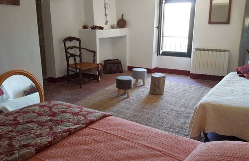 Lambesc House | Provencal farmhouse, for families up to 13p.