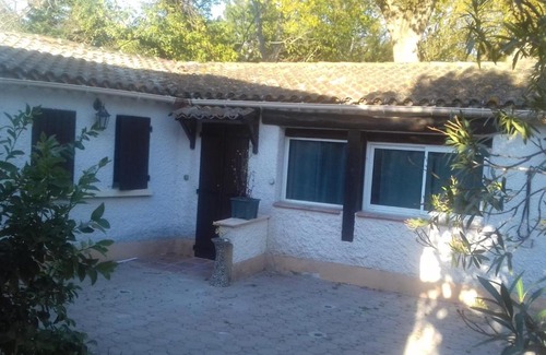 Vedene Apartment | Provencal House With Pool