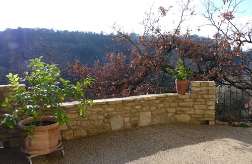Le Beaucet Cottage | Provencal stone cottage 2 pers. Welcome dog. Swimming pool . Wlan .