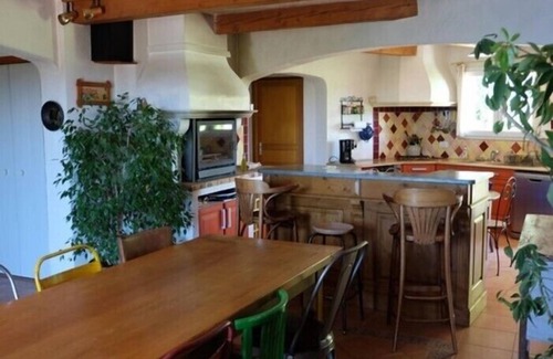 Simiane-Collongue Villa | Provencal villa of 200 m2 with large garden and swimming pool in AIX EN PROVENCE