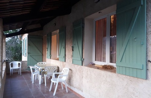 Riez House | Provençal villa with garden and parking for 4 near Riez center