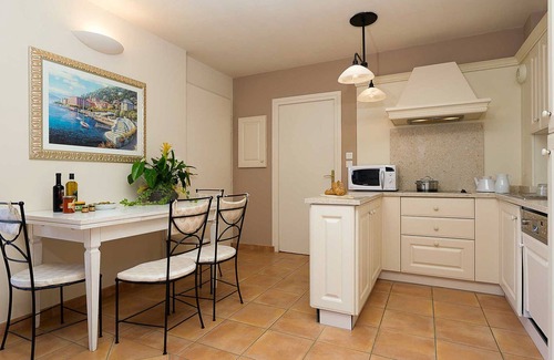 Saumane-de-Vaucluse Apartment | Provence Country Club by Interhome