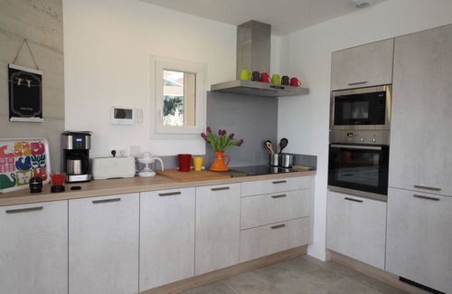 Grignan Villa | Provence-contemporary air-conditioned villa 6pers-plain pied-vue-private pool-3bed