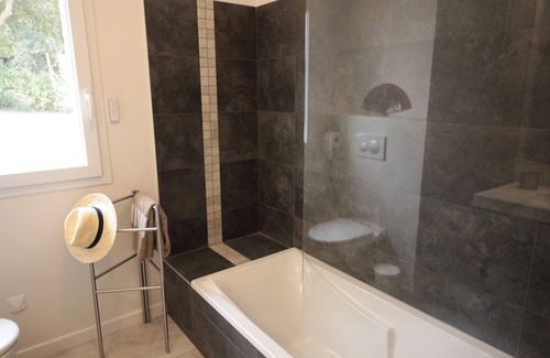 Grignan Villa | Provence-contemporary air-conditioned villa 6pers-plain pied-vue-private pool-3bed