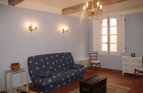 Callas Apartment | Provence Typical house with studio in the center of the village of Callas