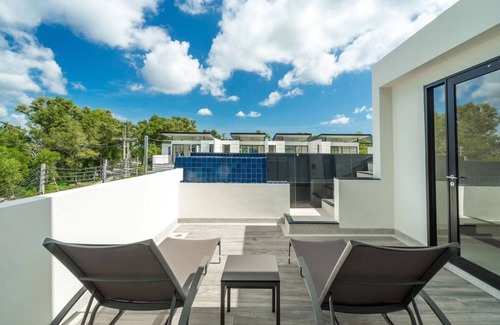 Bang Tao Villa | Provides with modern furnitures and private pool under Banyan Tree brand.