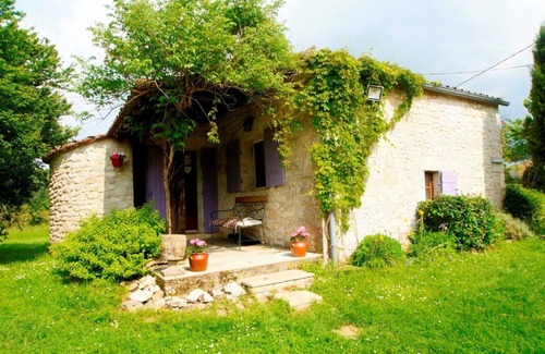 Saint-Sernin Cottage | Prunerie, charming tranquil quiet hideaway