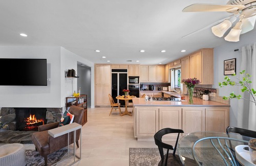 Araby House | PS Avery: Desirable South End (Less Wind) 3BD Home With Style and Charm!