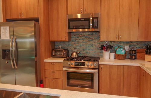 Palm Springs House | PS-ID #76 Stylish Mid-Century Modern Oasis with Surrounding Mountain Views