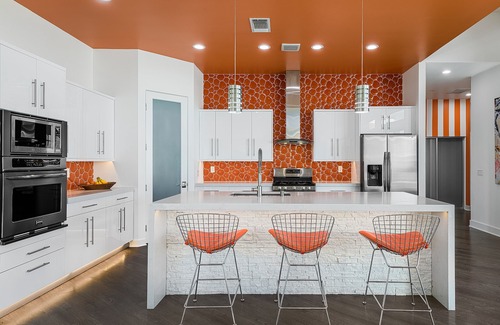 Desert Park Estates House | PS Playground - Putt Chip - Horseshoe - Corn Hole - Pool Table