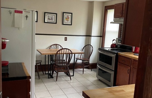Pleasant Gap House | PSU-Happy Valley Cottage