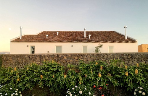 Nordeste House | Old Tea Factory - West House - Placed on a cliff with stunning views to the sea