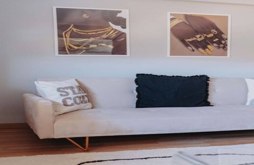 Apelacao Apartment | Cozy and modern 3-bedroom apartment in Lisbon near the airport.