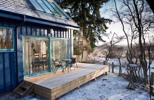 Boat of Garten Cottage | Ptarmigan Cottage - a cottage that sleeps 6 guests in 3 bedrooms