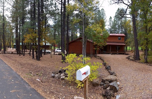 Pinetop Cabin | PTCC FAIRWAY-1/2 ACRE ON THE FAIRWAY! Exceptional Experience.